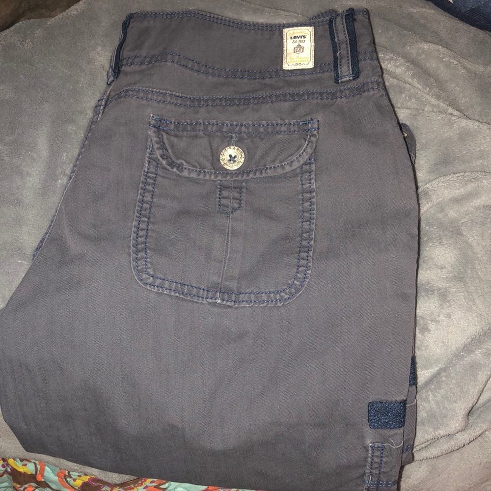 Levi cargo style crop pants - Picture 1 of 8